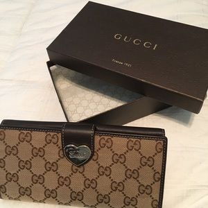Authentic Gucci GG Canvas Heart Wallet